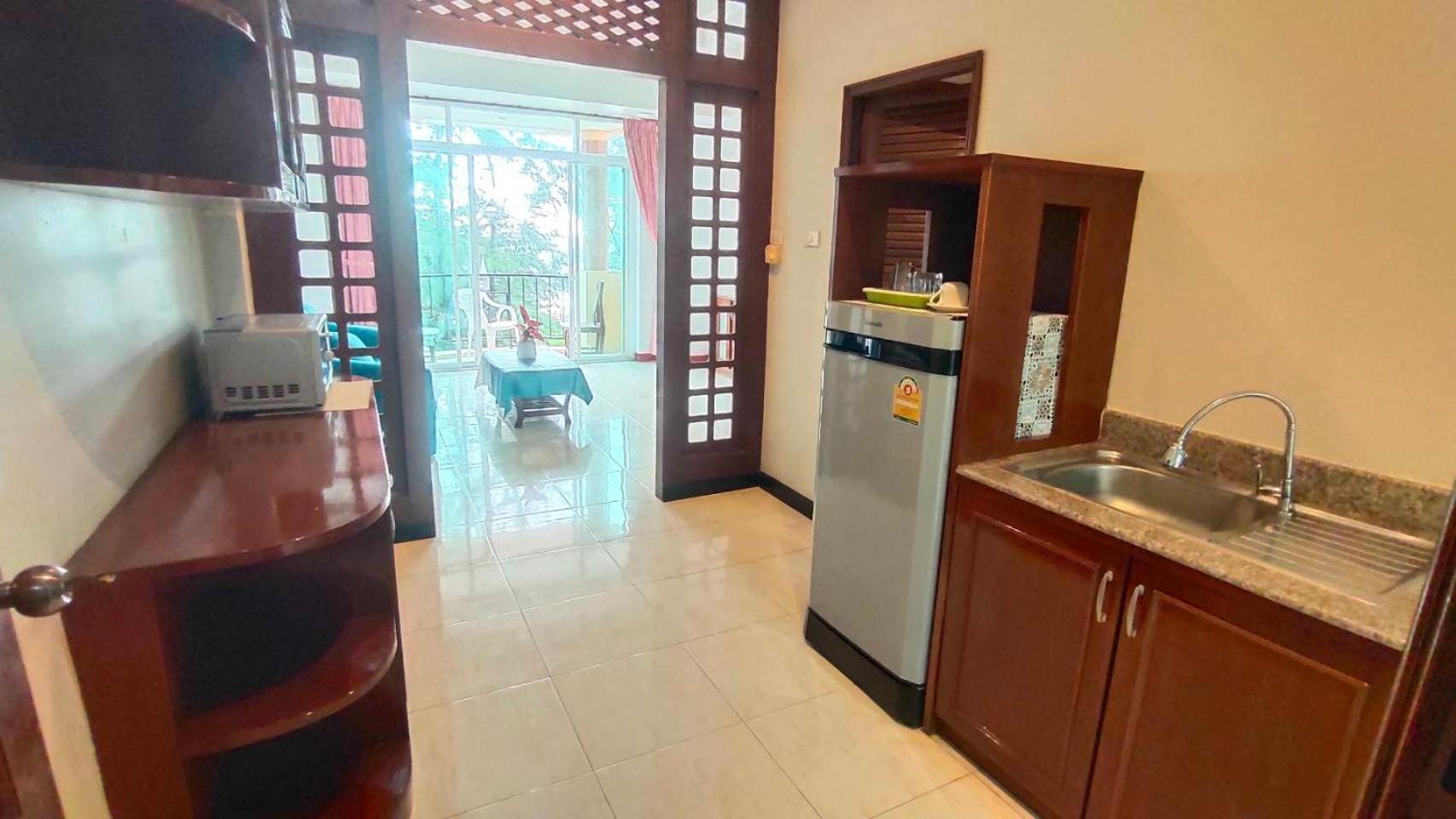Phadee Apartment Karon Extérieur photo